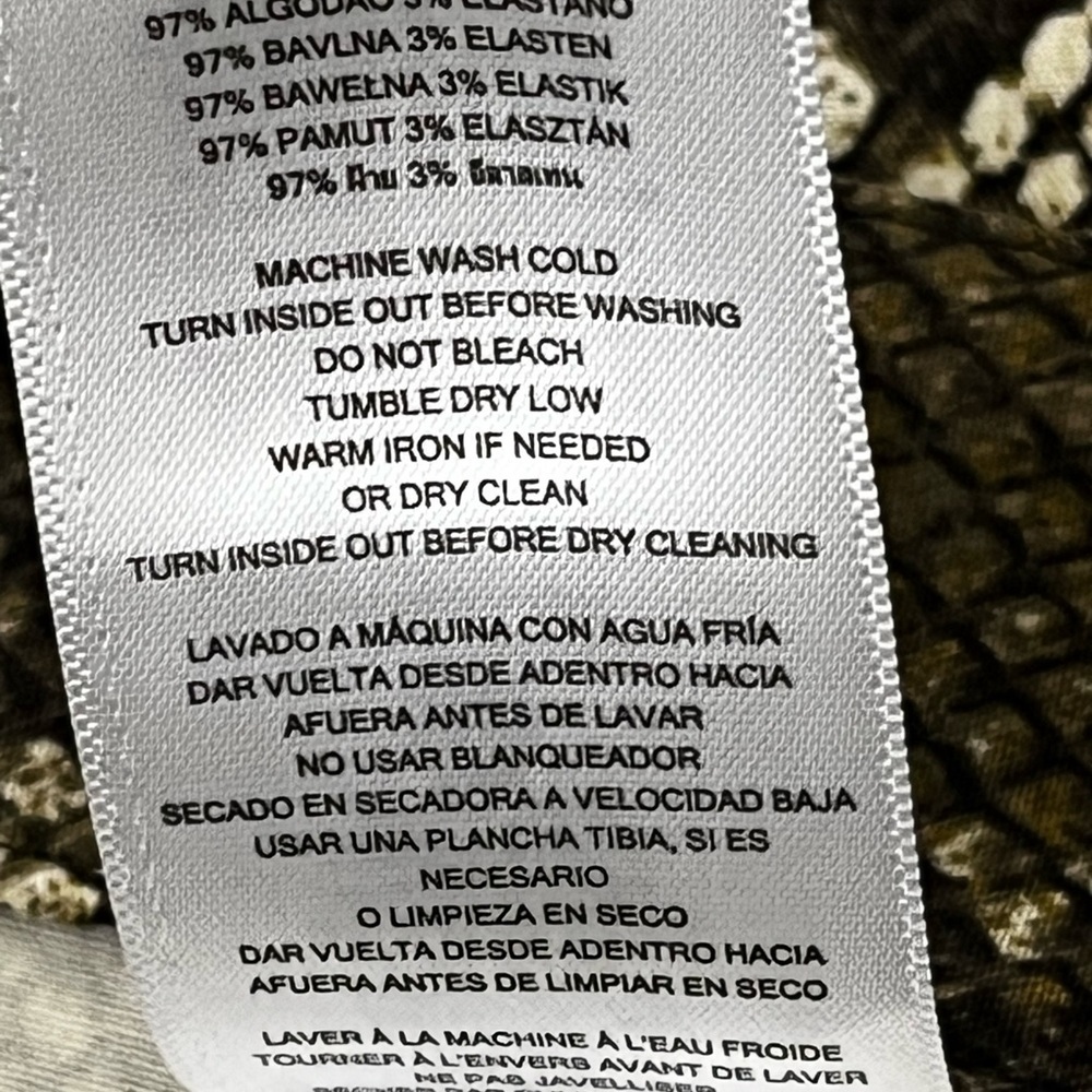 Michael Kors Snakeskin Pattern Straight Leg Chino Pants Size 12 - Picture 8 of 8